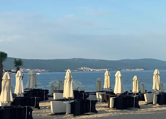 公寓 Sunny Dreams A 26 One Bedroom Big Balcony